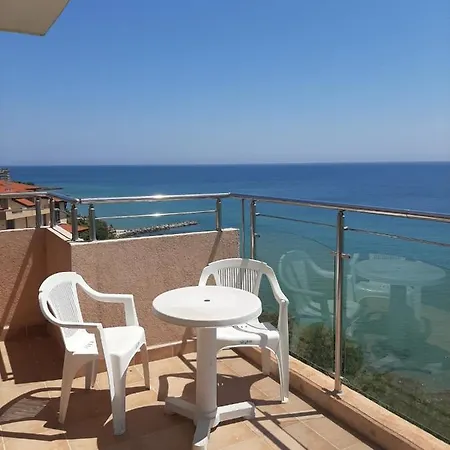 شقة Coral Beach Sea View *